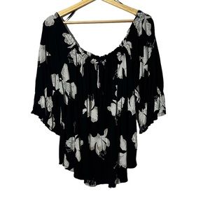 LUCKY Brand Black Floral Blouse Size 2XL Flutter Sleeves
